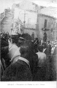 una cartolina della processione della Madonna della Catena, prma met� del XX sec.